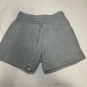 Aritzia Cozy Sweatfleece Boyfriend Mid-thigh Short - Heather Chrome